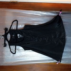 Fun&flirt black top.